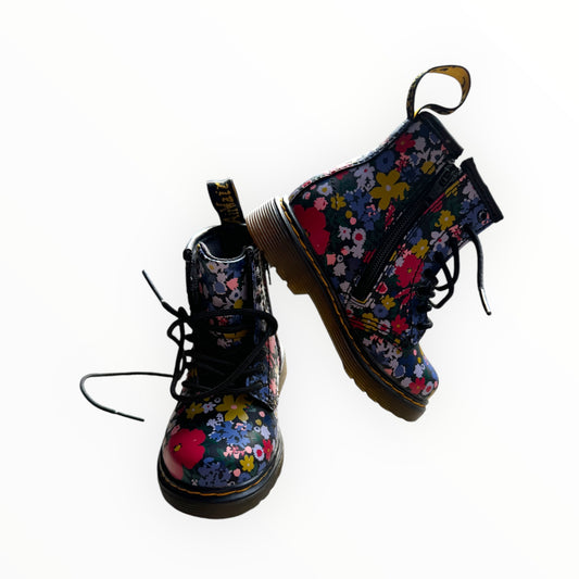 Size 6 uk/7Us Dr Marten