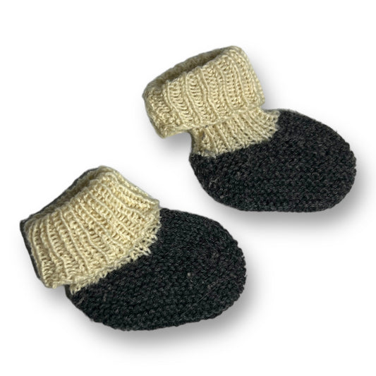 Knit baby bootie sock